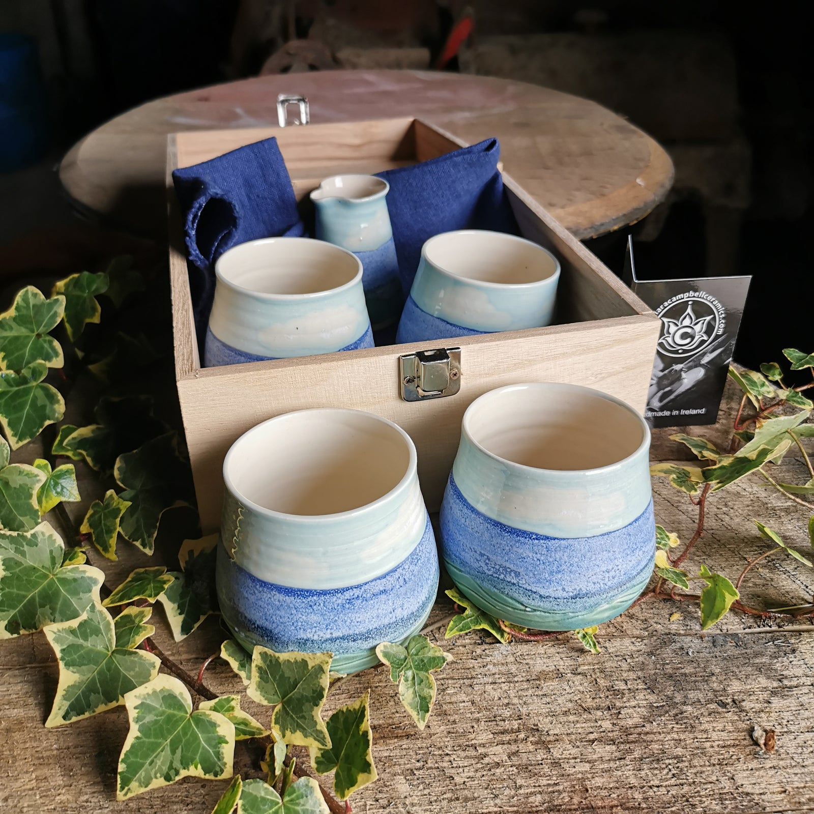 Set of 4 Vessels With Jug